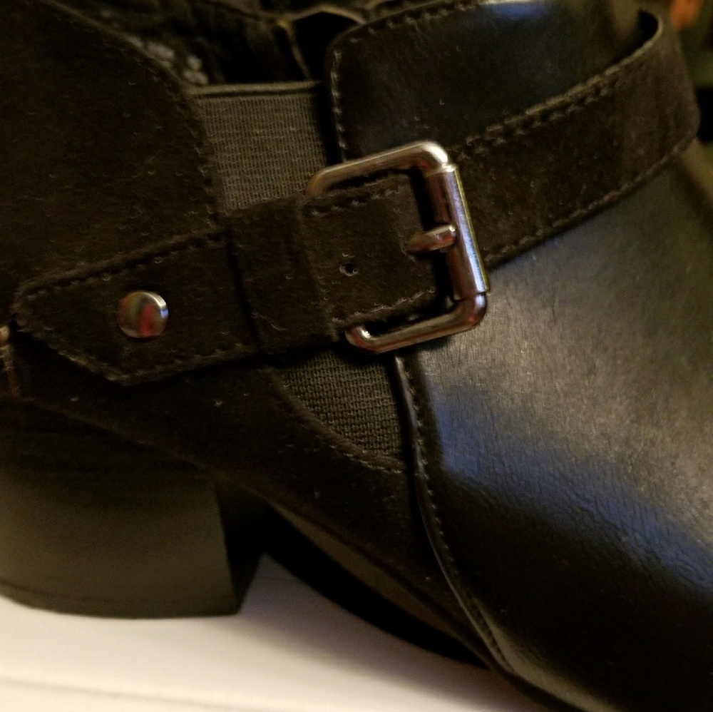 ❌❌❌FREE GIFTAmerican Eagle black suede  vegan booties - Picture 3 of 7